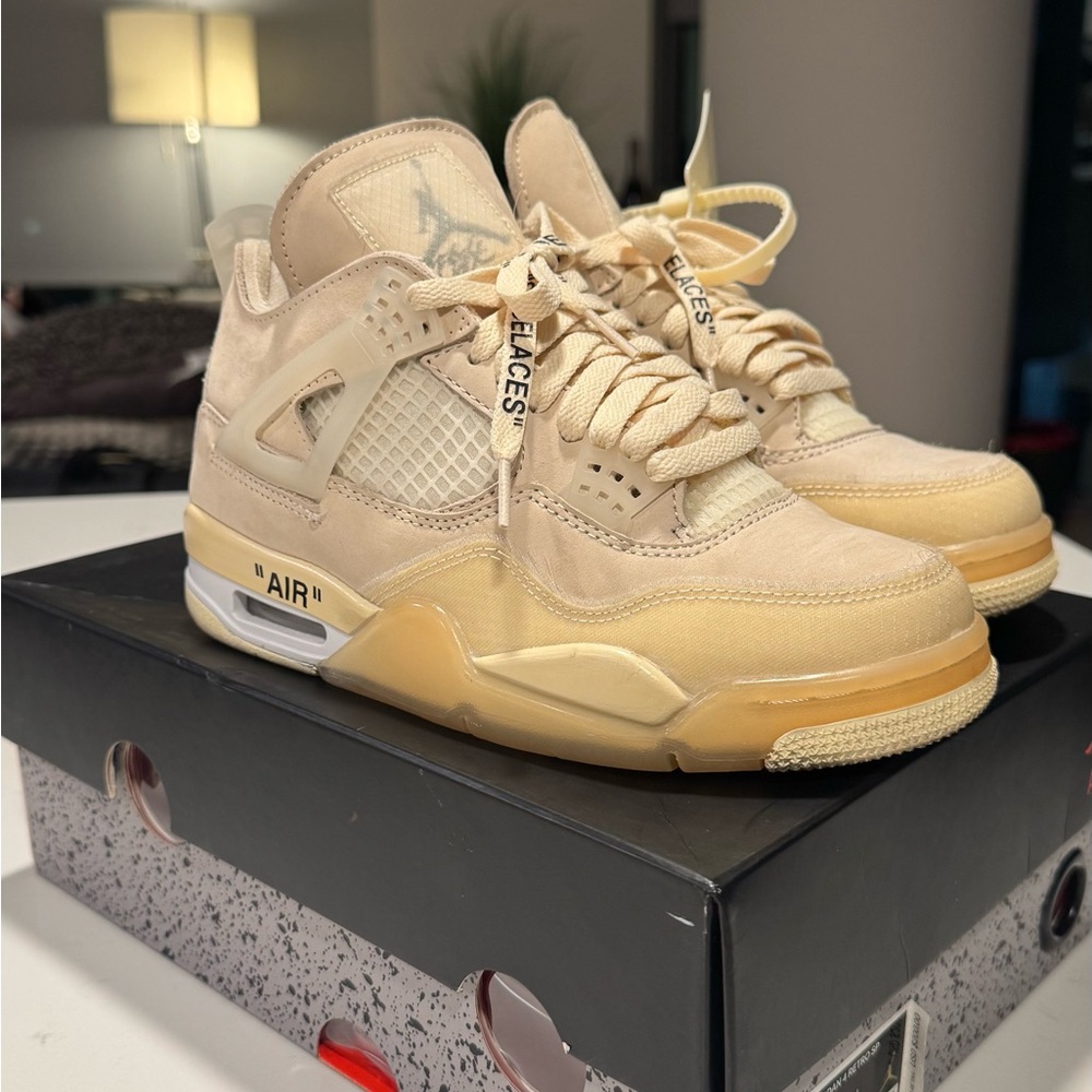 Air Jordan 4 Retro